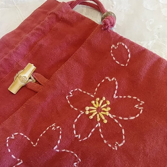 Embroidered bag - Picture 8 of 8